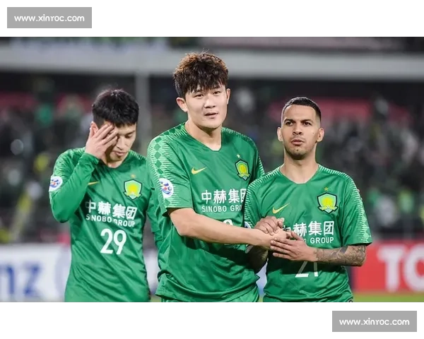 北美冰球联盟夏季转会再掀波澜明星后卫加盟豪门引发争冠格局变化